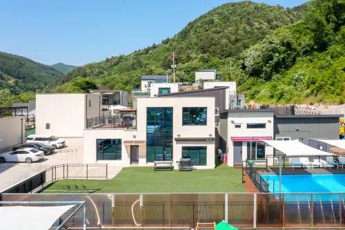 Gapyeong 204Kids Poolvilla - parking