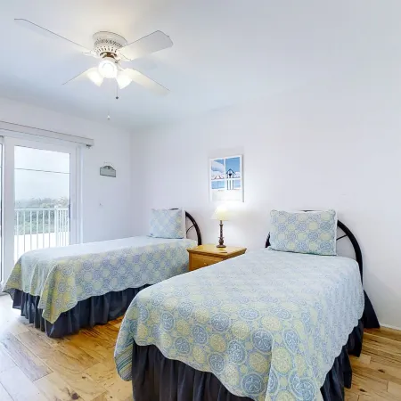 Fabulous Oceanfront Find in Flagler Beach w/Shared Pool, WiFi, Central AC, W/D