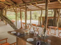 Khwai Mokoro Safaris and Campsites Hotels in Ngamiland North