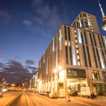 Hotel Motel One Berlin-Alexanderplatz Hotels in der Nähe von Alexanderplatz