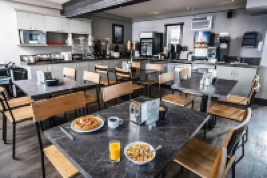 瑞士木屋汽車旅館