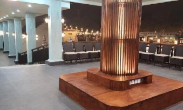 Pine Tree Beach Hotel