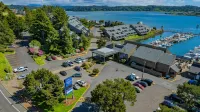 Embarcadero Resort - parking