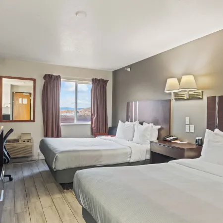 Quality Inn & Suites Salina National Forest Area