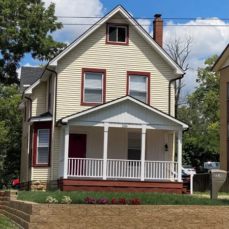 Beautiful Walnut Home 4bed/bathrooms with Private Parking
