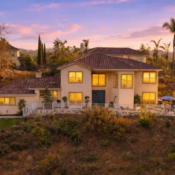4Br Family Villa • Near Legoland & Beach • Gameroom • Dogs Free • Sleeps 9