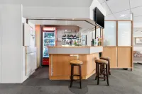 Quality Inn & Suites Traralgon - bar