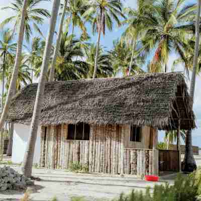 Kanga Beach Paradise Hotel Exterior