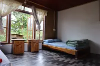 Penuel Homestay - 2-Star