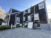 Exposed Beam One Bedroom Suite Downtown Newport #15 1 Home - Bungalows