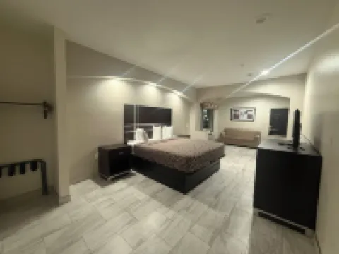 Crystal Inn - Garth Rd Hotels in Baytown