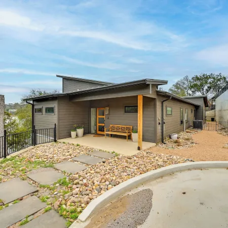 Waterfront Getaway on Lake Buchanan w/ Fire Pit!