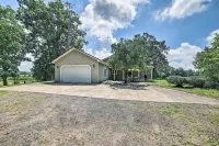 Family Friendly! Long Noble Lake Gem w/ Game Room - 3 tähden