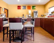 Comfort Suites Louisville East - Aamiainen