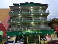 Frota Palace Hotel فنادق في ماكابا