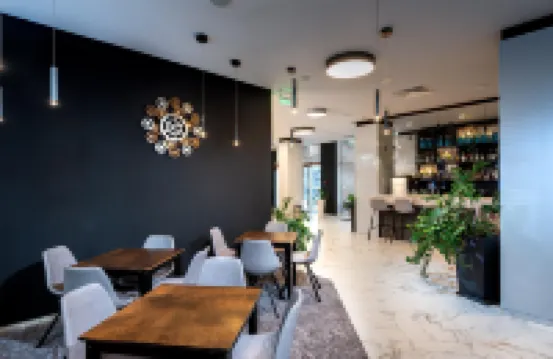 Best Western Plus Premium Inn