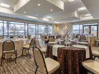 Comfort Inn & Suites Pittsburgh-Northshore Hotels in Pittsburgh