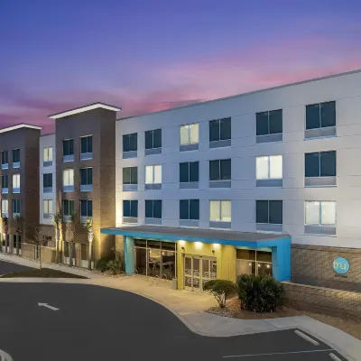 Tru by Hilton Mt. Pleasant Hotels near Cooper River Marina