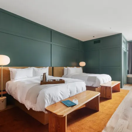 Albert Hotel