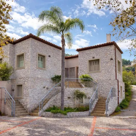 Epidavros Villas - Dafni Stone & Garden Retreat