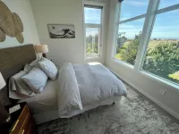 Sunsets, Ocean Views + Beach Path! Hotels in Grayland