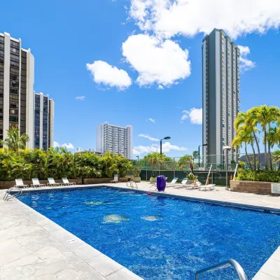 Diamond Head View Close to Waikiki Beach with Parking Отели рядом с достопримечательностью «Пляж Вайалае»