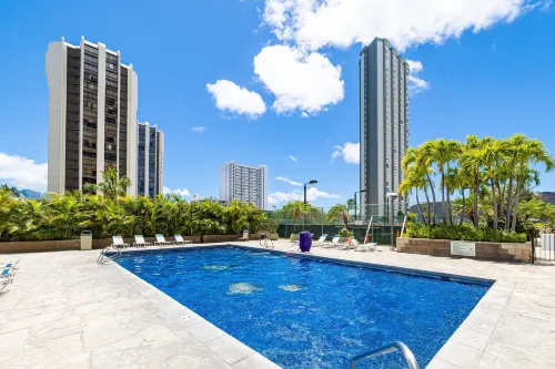 Diamond Head View Close to Waikiki Beach with Parking