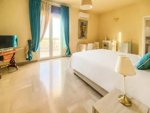 Blue Room - Camera Matrimoniale Con Garage Privato - Wifi