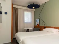 Ibis Orange Centre Échangeur A7 A9
