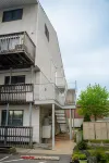 Lovely Renovated 2-Level Condo + Pool + Steps to the Beach!