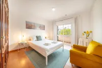 GuestReady - Superb house w/ garden & patio - 2つ星