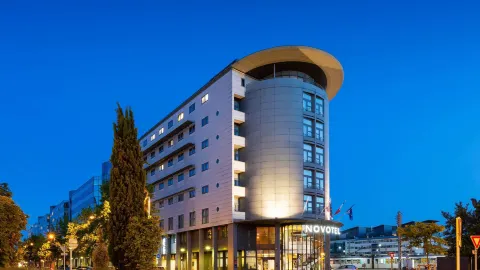 Novotel Tours Centre Gare in Турс