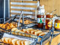 イビス バジェット ラ ロッシュ シュル ヨン - 朝食