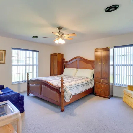 Walk to Lake: Home w/ Screened Porch in Sebring! Hotels in Sebring