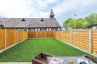 Spacious Modern 4 Bed in Northwich Free Parking - Wi-Fi