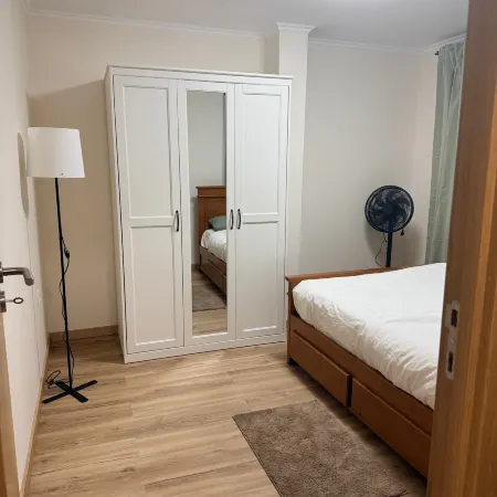 Cozy 2-bedroom Apartment in Pontinha, Portugal
