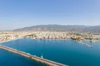 Beachfront Sunny Penthouse - Kalamata SeaBliss - Mountain view