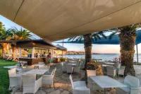 Coral Beach Hotel & Resort Cyprus - bar