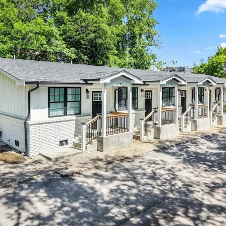 Modern 1BD Condo - Downtown Walkable to F&M Bank Arena