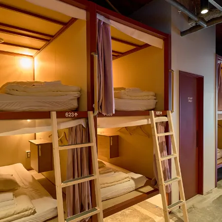Heliohostelsapporo Отели рядом с достопримечательностью «Станция метро Sumikawa»