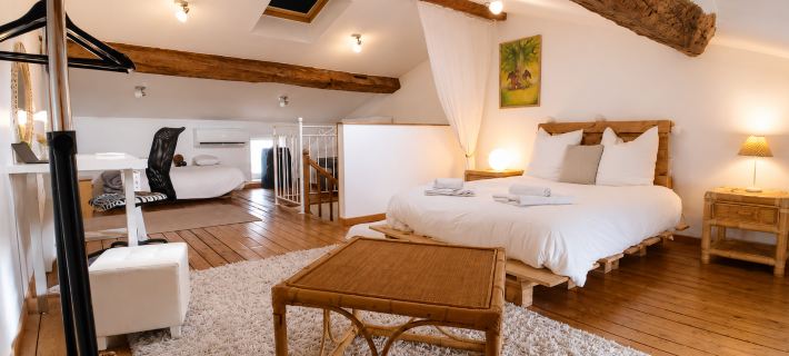 Maison de Ville Confortable Avec Cour Interieure Hotels in Angouleme