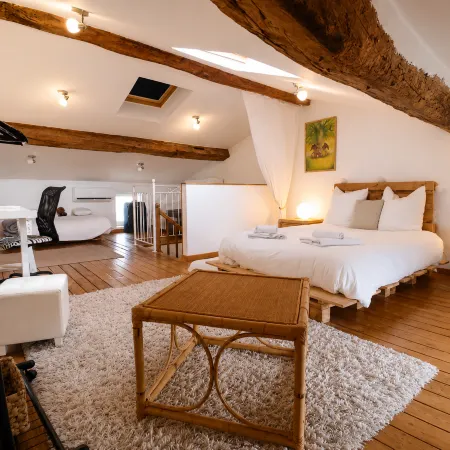 Maison de Ville Confortable Avec Cour Interieure