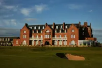 Marine Troon - Boutique
