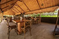 Club Mango Resort - breakfast