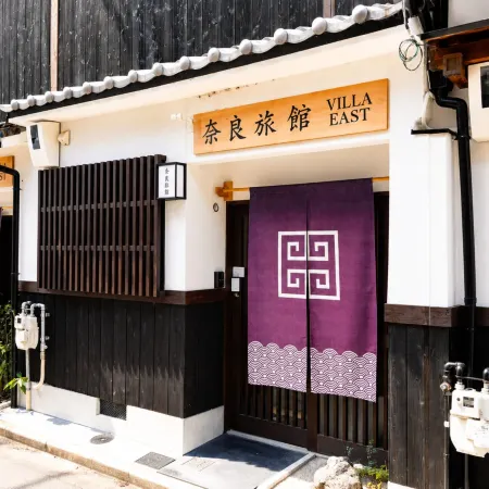 Villa East & West