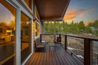 Mountain Retreat Canoe Fireplace Views - 4-نجوم