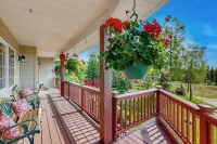 South Anchorage Apartment w/ Shared Deck & Wildlife - 4-Star