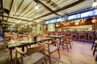 DoubleTree by Hilton Adana - Afhentnings-/afleveringstjenester