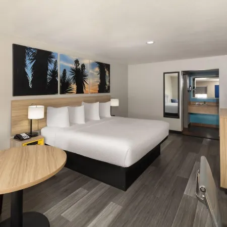 Days Inn by Wyndham El Paso West