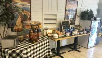 Colonial Inn Ellsworth - Breakfast